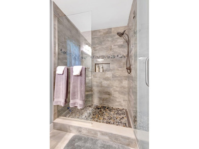 Beautifully updated in Delray Dunes. The 18 hole Pete Dye golf on Delray Dunes Golf and Country Club in Florida - for sale on GolfHomes.com, golf home, golf lot