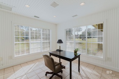 Welcome to this spacious home located in a mature neighborhood on Quail Creek Golf Course in Alabama - for sale on GolfHomes.com, golf home, golf lot