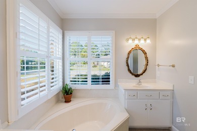 Welcome to this spacious home located in a mature neighborhood on Quail Creek Golf Course in Alabama - for sale on GolfHomes.com, golf home, golf lot