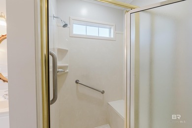 Welcome to this spacious home located in a mature neighborhood on Quail Creek Golf Course in Alabama - for sale on GolfHomes.com, golf home, golf lot