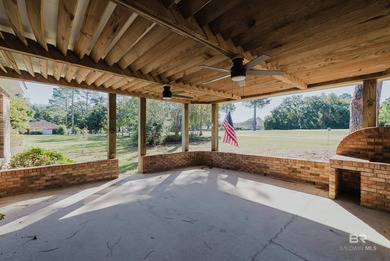 Welcome to this spacious home located in a mature neighborhood on Quail Creek Golf Course in Alabama - for sale on GolfHomes.com, golf home, golf lot