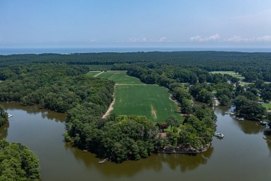 *Sunnyside Farm* is a rare gem in the Northern Neck of Virginia on Indian Creek Yacht and Country Club in Virginia - for sale on GolfHomes.com, golf home, golf lot