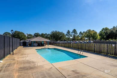 Welcome to this spacious home located in a mature neighborhood on Quail Creek Golf Course in Alabama - for sale on GolfHomes.com, golf home, golf lot