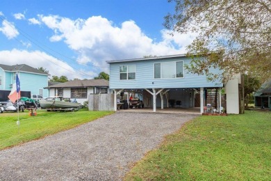 236 3rd St, San Leon, TX, is just two streets from the bay on Chapparral Rec Assoc Golf Club in Texas - for sale on GolfHomes.com, golf home, golf lot