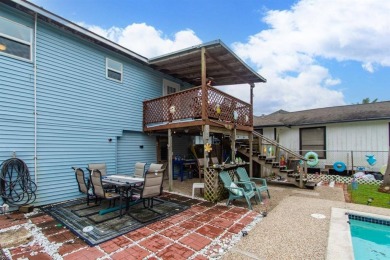 236 3rd St, San Leon, TX, is just two streets from the bay on Chapparral Rec Assoc Golf Club in Texas - for sale on GolfHomes.com, golf home, golf lot