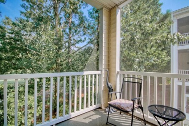 This delightful end unit 2-bedroom, 2-bathroom condo in the on River Oaks Golf Plantation  in South Carolina - for sale on GolfHomes.com, golf home, golf lot