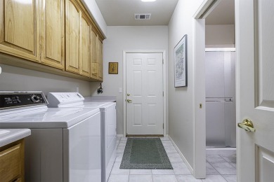 Stunning, contemporary single level 3 bed, 3 bath home perfectly on Rogue Valley Country Club in Oregon - for sale on GolfHomes.com, golf home, golf lot