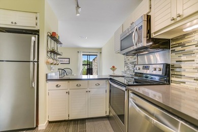 LOCATION, LOCATION, LOCATION! This amazing townhome in Horseshoe on Apple Rock Golf Course - Horseshoe Bay in Texas - for sale on GolfHomes.com, golf home, golf lot