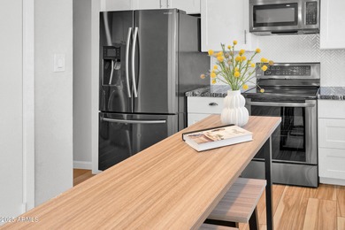 Welcome to your Sun Lakes Dream in a premier 55+ community! This on Sun Lakes Country Club in Arizona - for sale on GolfHomes.com, golf home, golf lot