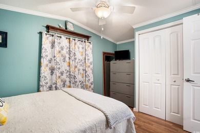 Beautiful 3-bedroom, 2 bath home nestled in the wonderful on Indian Wells Golf Course in South Carolina - for sale on GolfHomes.com, golf home, golf lot