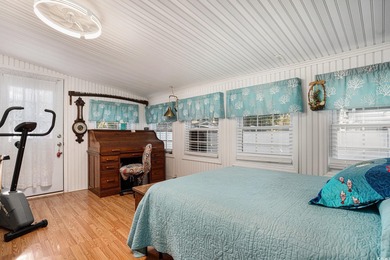 Beautiful 3-bedroom, 2 bath home nestled in the wonderful on Indian Wells Golf Course in South Carolina - for sale on GolfHomes.com, golf home, golf lot