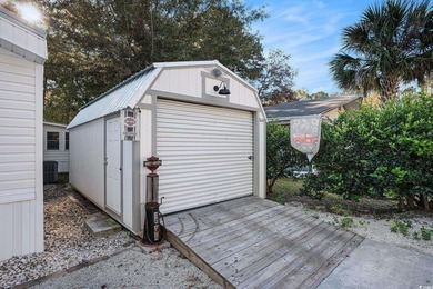 Beautiful 3-bedroom, 2 bath home nestled in the wonderful on Indian Wells Golf Course in South Carolina - for sale on GolfHomes.com, golf home, golf lot