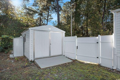 Beautiful 3-bedroom, 2 bath home nestled in the wonderful on Indian Wells Golf Course in South Carolina - for sale on GolfHomes.com, golf home, golf lot