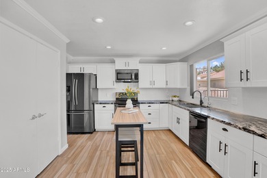 Welcome to your Sun Lakes Dream in a premier 55+ community! This on Sun Lakes Country Club in Arizona - for sale on GolfHomes.com, golf home, golf lot