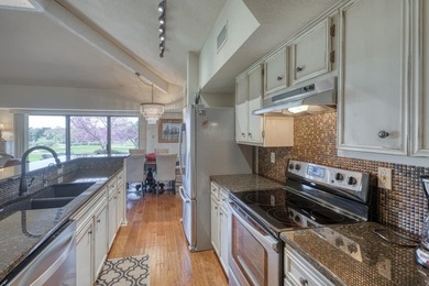 Townhome for sale in Horseshoe Bay West. Just a golf cart ride on Apple Rock Golf Course - Horseshoe Bay in Texas - for sale on GolfHomes.com, golf home, golf lot