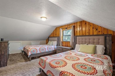 Very private cabin/home at the end of a dead-end road. Warm on Terrace Lakes Golf Resort in Idaho - for sale on GolfHomes.com, golf home, golf lot