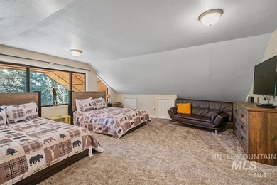 Very private cabin/home at the end of a dead-end road. Warm on Terrace Lakes Golf Resort in Idaho - for sale on GolfHomes.com, golf home, golf lot