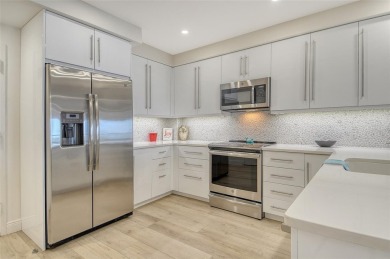 Rarely available and beautifully renovated 11th floor Penthouse on Links on Longboat Golf Club in Florida - for sale on GolfHomes.com, golf home, golf lot