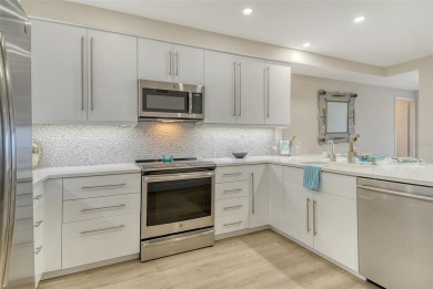 Rarely available and beautifully renovated 11th floor Penthouse on Links on Longboat Golf Club in Florida - for sale on GolfHomes.com, golf home, golf lot
