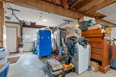 RARE 3-unit on a golf course! Recently renovated and full of on Greenview Country Club - Greenview in New York - for sale on GolfHomes.com, golf home, golf lot