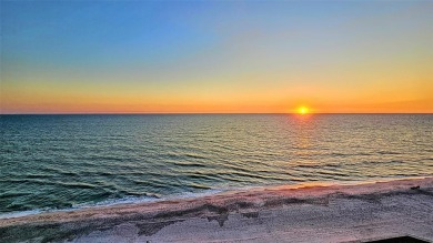 Rarely available and beautifully renovated 11th floor Penthouse on Links on Longboat Golf Club in Florida - for sale on GolfHomes.com, golf home, golf lot