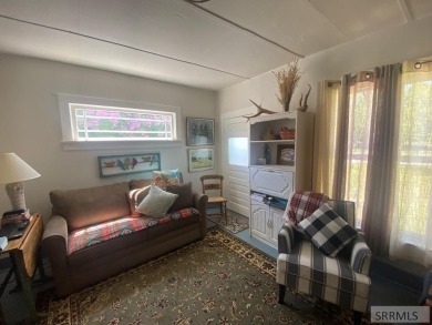 Attractive home in a great location in Mackay, ID. This charming on River Park Golf Course and RV Pk in Idaho - for sale on GolfHomes.com, golf home, golf lot