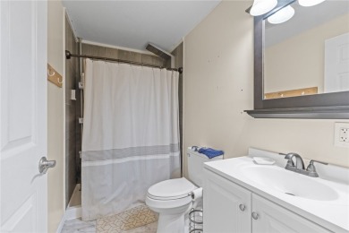 RARE 3-unit on a golf course! Recently renovated and full of on Greenview Country Club - Greenview in New York - for sale on GolfHomes.com, golf home, golf lot