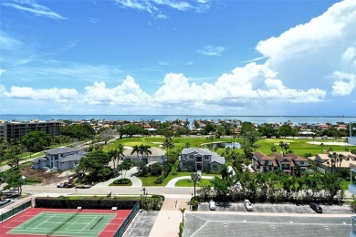 Rarely available and beautifully renovated 11th floor Penthouse on Links on Longboat Golf Club in Florida - for sale on GolfHomes.com, golf home, golf lot