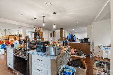 RARE 3-unit on a golf course! Recently renovated and full of on Greenview Country Club - Greenview in New York - for sale on GolfHomes.com, golf home, golf lot