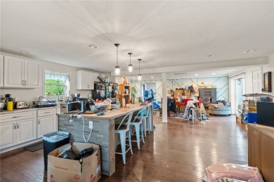 RARE 3-unit on a golf course! Recently renovated and full of on Greenview Country Club - Greenview in New York - for sale on GolfHomes.com, golf home, golf lot