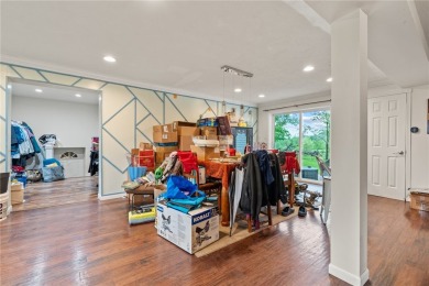RARE 3-unit on a golf course! Recently renovated and full of on Greenview Country Club - Greenview in New York - for sale on GolfHomes.com, golf home, golf lot