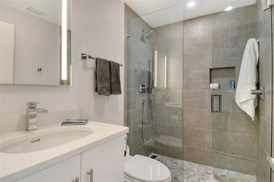 Rarely available and beautifully renovated 11th floor Penthouse on Links on Longboat Golf Club in Florida - for sale on GolfHomes.com, golf home, golf lot