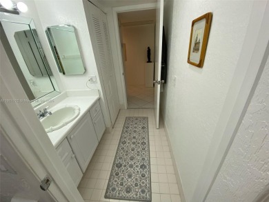 WATER VIEW! 2 BED, 2 BATH GROUND FLOOR UNIT. WASHER AND DRYER on Inverrary Country Club in Florida - for sale on GolfHomes.com, golf home, golf lot
