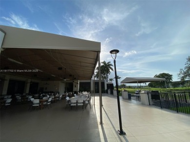 WATER VIEW! 2 BED, 2 BATH GROUND FLOOR UNIT. WASHER AND DRYER on Inverrary Country Club in Florida - for sale on GolfHomes.com, golf home, golf lot