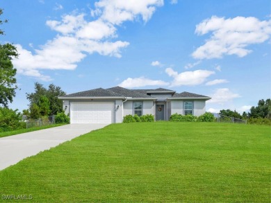 AMAZING LAYOUT! This single family home situated on a non-gated on Copperhead Golf Club in Florida - for sale on GolfHomes.com, golf home, golf lot