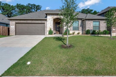 Welcome to this beautiful home! This 4 bedrooms, 3 full on Cross Timbers Golf Course in Texas - for sale on GolfHomes.com, golf home, golf lot