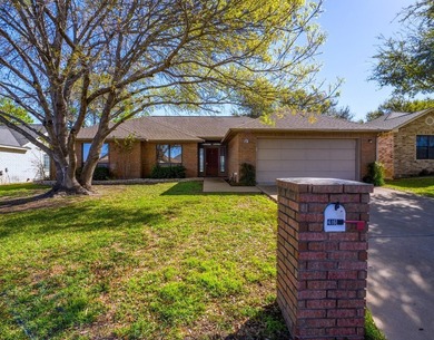3-bedroom, 2-bath fixer-upper located on the golf course in the on Hidden Falls Golf Club in Texas - for sale on GolfHomes.com, golf home, golf lot