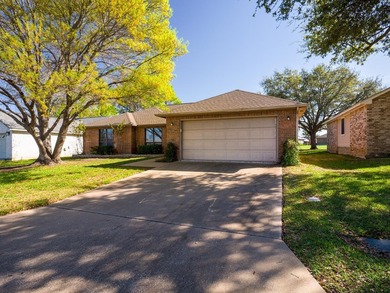 3-bedroom, 2-bath fixer-upper located on the golf course in the on Hidden Falls Golf Club in Texas - for sale on GolfHomes.com, golf home, golf lot