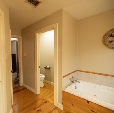 Welcome to this charming home nestled within the private, gated on Holly Lake Ranch Golf Club in Texas - for sale on GolfHomes.com, golf home, golf lot