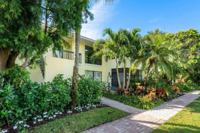 Inviting 3-bedroom, 2-bath residence boasts breathtaking double on Quail Ridge Golf Course and Country Club in Florida - for sale on GolfHomes.com, golf home, golf lot