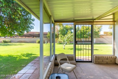 Welcome to your beautifully updated 2-bedroom, 2-bath Gemini on Sun City Lakes West and East in Arizona - for sale on GolfHomes.com, golf home, golf lot