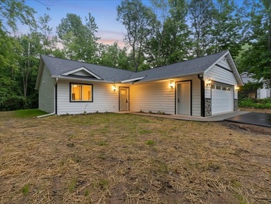 Check out this Modern 3 bedroom, 2 bathroom new construction on Deacons Lodge Golf Course in Minnesota - for sale on GolfHomes.com, golf home, golf lot