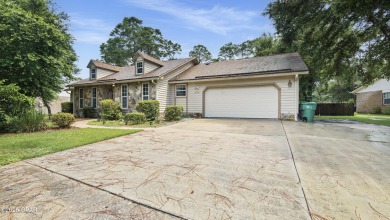 Golf Course Living on the 13th Hole of Rocky Bayou Country on Rocky Bayou Country Club in Florida - for sale on GolfHomes.com, golf home, golf lot
