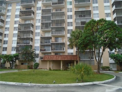 Must-see condo in Inverrary at a great price! AND LOCATION  2/2 on Inverrary Country Club in Florida - for sale on GolfHomes.com, golf home, golf lot