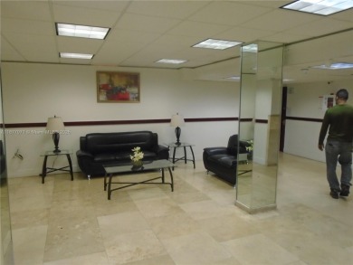 Must-see condo in Inverrary at a great price! AND LOCATION  2/2 on Inverrary Country Club in Florida - for sale on GolfHomes.com, golf home, golf lot
