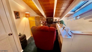 Charming Townhouse * High Point Country Club!!! Welcome to this on High Point Golf Club in New Jersey - for sale on GolfHomes.com, golf home, golf lot