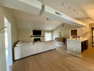 Come live on one of the friendliest fairways at the Lake!  The on The Oaks Golf Course in Missouri - for sale on GolfHomes.com, golf home, golf lot