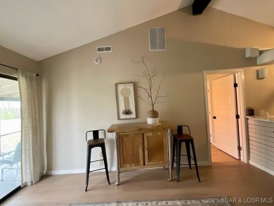 Come live on one of the friendliest fairways at the Lake!  The on The Oaks Golf Course in Missouri - for sale on GolfHomes.com, golf home, golf lot