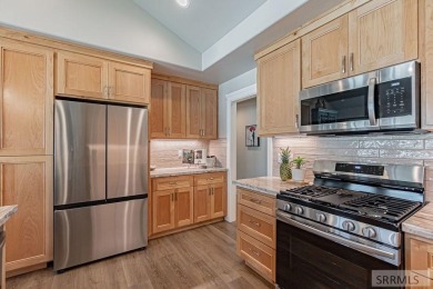 Welcome to this stunning home in the desirable Fairway Estates on Sage Lakes Municipal Golf Course in Idaho - for sale on GolfHomes.com, golf home, golf lot