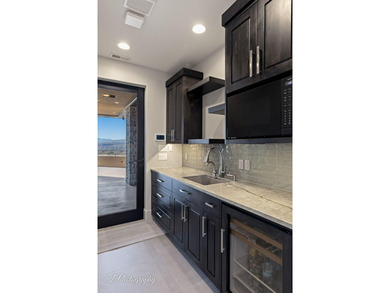 Exquisite, 3bed + office, like-new single-level custom home on Entrada at Snow Canyon in Utah - for sale on GolfHomes.com, golf home, golf lot